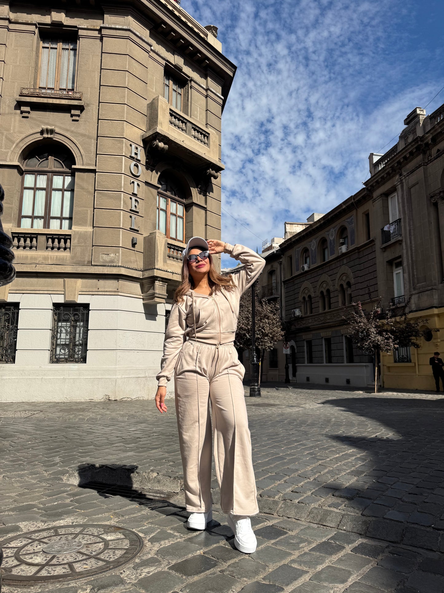 Conjunto Algodón Premium: Polerón con Cierre y Palazzo Beige 💛